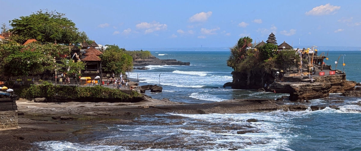 Pura Tanah Lot, one of the seven main sea temples.